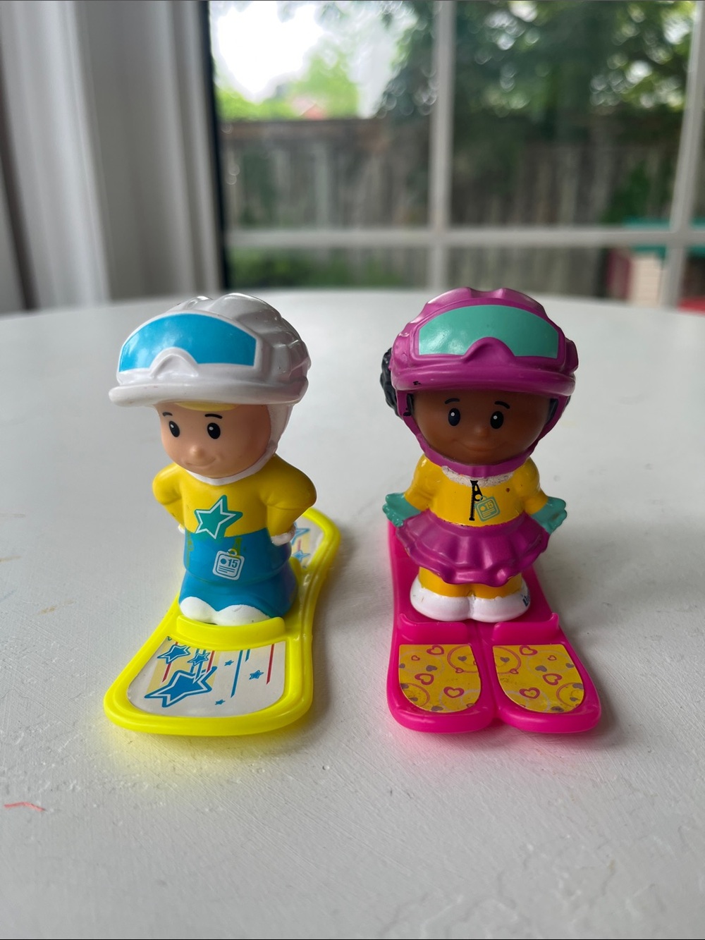 5/$25 💛Little people snowboard and skier